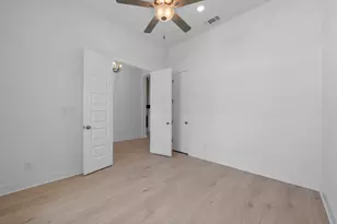 825 S Hemingway Loop, Liberty Hill, TX 78642 - Photo 7