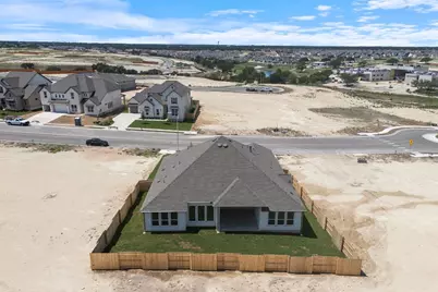 825 S Hemingway Loop, Liberty Hill, TX 78642 - Photo 27