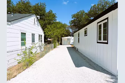 705 E Highway 82, Nocona, TX 76255 - Photo 17