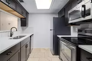 2401 Leon St, Austin, TX 78705 - Photo 3