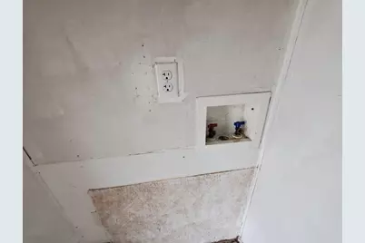 15107 Pearce Ln #H, Del Valle, TX 78617 - Photo 11