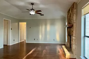 1003 Thousand Oaks Blvd, Georgetown, TX 78628 - Photo 3