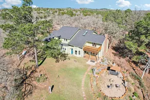 407 Country Ln, McDade, TX 78650 - Photo 33