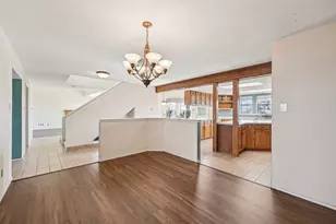 407 Country Ln, McDade, TX 78650 - Photo 9