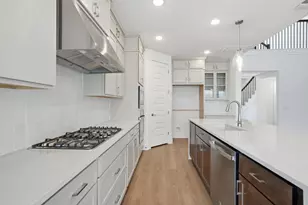 9500 Hamadryas Dr, Austin, TX 78744 - Photo 9