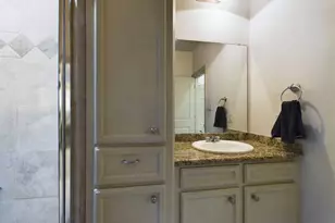 2826 Salado St, Austin, TX 78705 - Photo 33