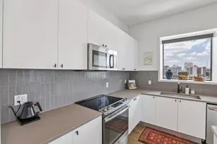800 Embassy Dr, Austin, TX 78702 - Photo 11