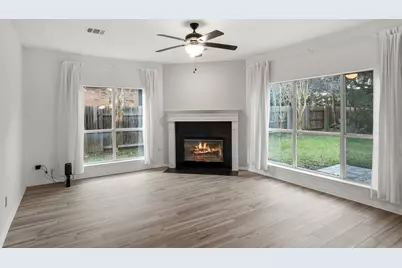 1406 Dapplegrey Lane, Austin, TX 78727 - Photo 11