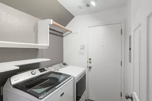 1406 Dapplegrey Ln, Austin, TX 78727 - Photo 13