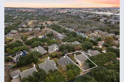 1406 Dapplegrey Lane, Austin, TX 78727 - Photo 35