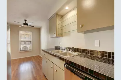 505 W 7th Street #202, Austin, TX 78701 - Photo 11