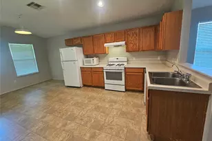 130 Star of Texas Dr, Kyle, TX 78640 - Photo 7