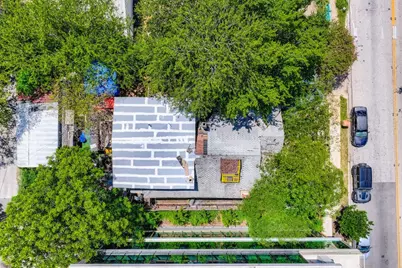 1409 E Cesar Chavez Boulevard, Austin, TX 78702 - Photo 11