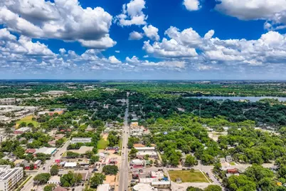 1409 E Cesar Chavez Boulevard, Austin, TX 78702 - Photo 9