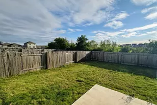 243 Kellys Heroes Wy, Jarrell, TX 76537 - Photo 19