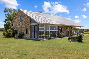 7835 Berger Rd, Schulenburg, TX 78956 - Photo 27