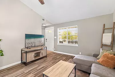 11004 Elm Street, Jonestown, TX 78645 - Photo 11