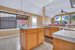 1901 Dapplegrey Ln, Austin, TX 78727 - Photo 19