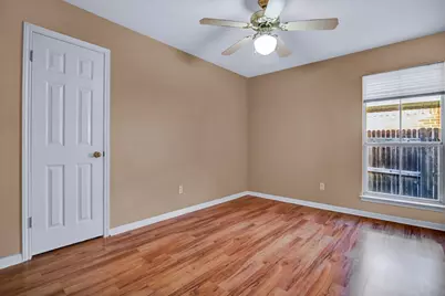 1901 Dapplegrey Lane, Austin, TX 78727 - Photo 9