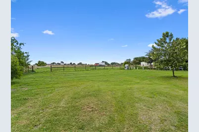 150 Evangeline Lane, Hutto, TX 78634 - Photo 3
