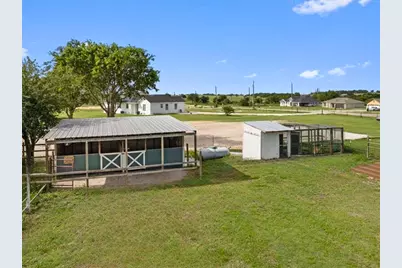 150 Evangeline Lane, Hutto, TX 78634 - Photo 5