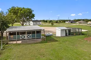 150 Evangeline Ln, Hutto, TX 78634 - Photo 5