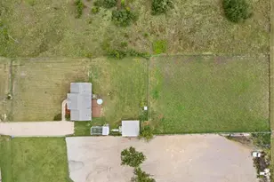 150 Evangeline Ln, Hutto, TX 78634 - Photo 17