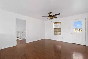 150 Evangeline Ln, Hutto, TX 78634 - Photo 7