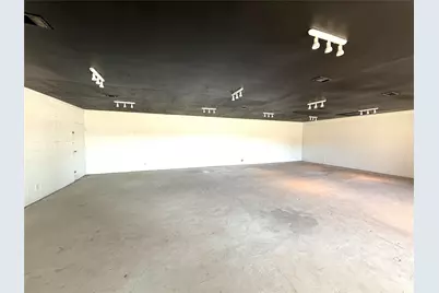 203 E Pecan Street, Lockhart, TX 78644 - Photo 5