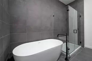 2209 S 1st St, Austin, TX 78704 - Photo 13