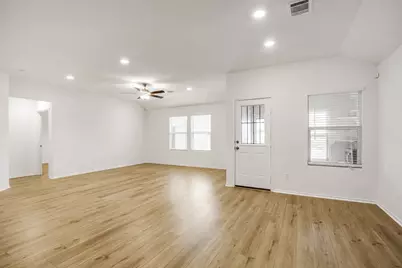 525 Sebring Circle, Hutto, TX 78634 - Photo 5