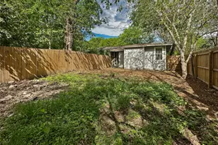 1026 Haynes St, San Marcos, TX 78666 - Photo 35