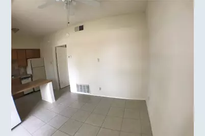 619 W 37th Street #101, Austin, TX 78705 - Photo 3