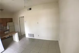 619 W 37th St, Austin, TX 78705 - Photo 3