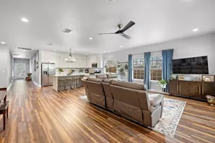 611 Elliott St, Taylor, TX 76574 - Photo 3