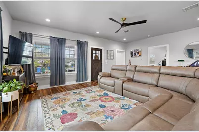 611 Elliott Street, Taylor, TX 76574 - Photo 11