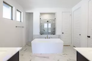 112 Ensberg Ln, Liberty Hill, TX 78642 - Photo 13