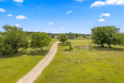1325 County Road 269, Oglesby, TX 76561 - Photo 25