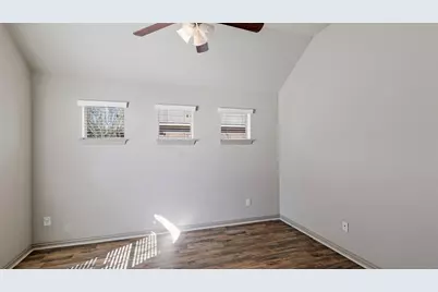 102 N Pasture Cove, Hutto, TX 78634 - Photo 17