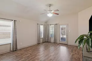 102 N Pasture Cove, Hutto, TX 78634 - Photo 3