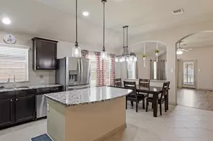 102 N Pasture Cove, Hutto, TX 78634 - Photo 11