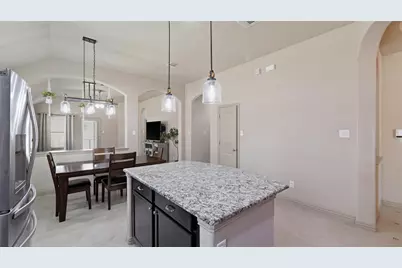 102 N Pasture Cove, Hutto, TX 78634 - Photo 13