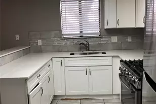 8009 Parliament Pl, Austin, TX 78759 - Photo 11