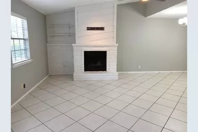 910 E Meadowmere Lane S, Austin, TX 78758 - Photo 3