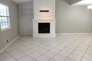 910 E Meadowmere Ln S, Austin, TX 78758 - Photo 3