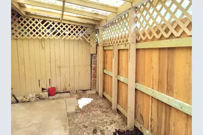 910 E Meadowmere Lane S, Austin, TX 78758 - Photo 13