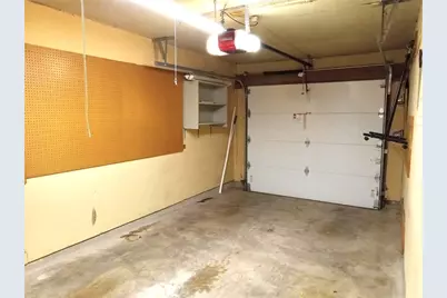 910 E Meadowmere Lane S, Austin, TX 78758 - Photo 25