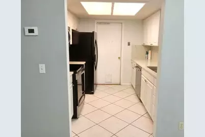 910 E Meadowmere Lane S, Austin, TX 78758 - Photo 5