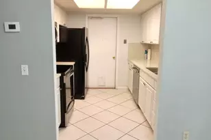 910 E Meadowmere Ln S, Austin, TX 78758 - Photo 5