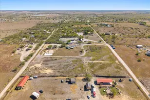 1307 Graef Rd, Kyle, TX 78640 - Photo 7